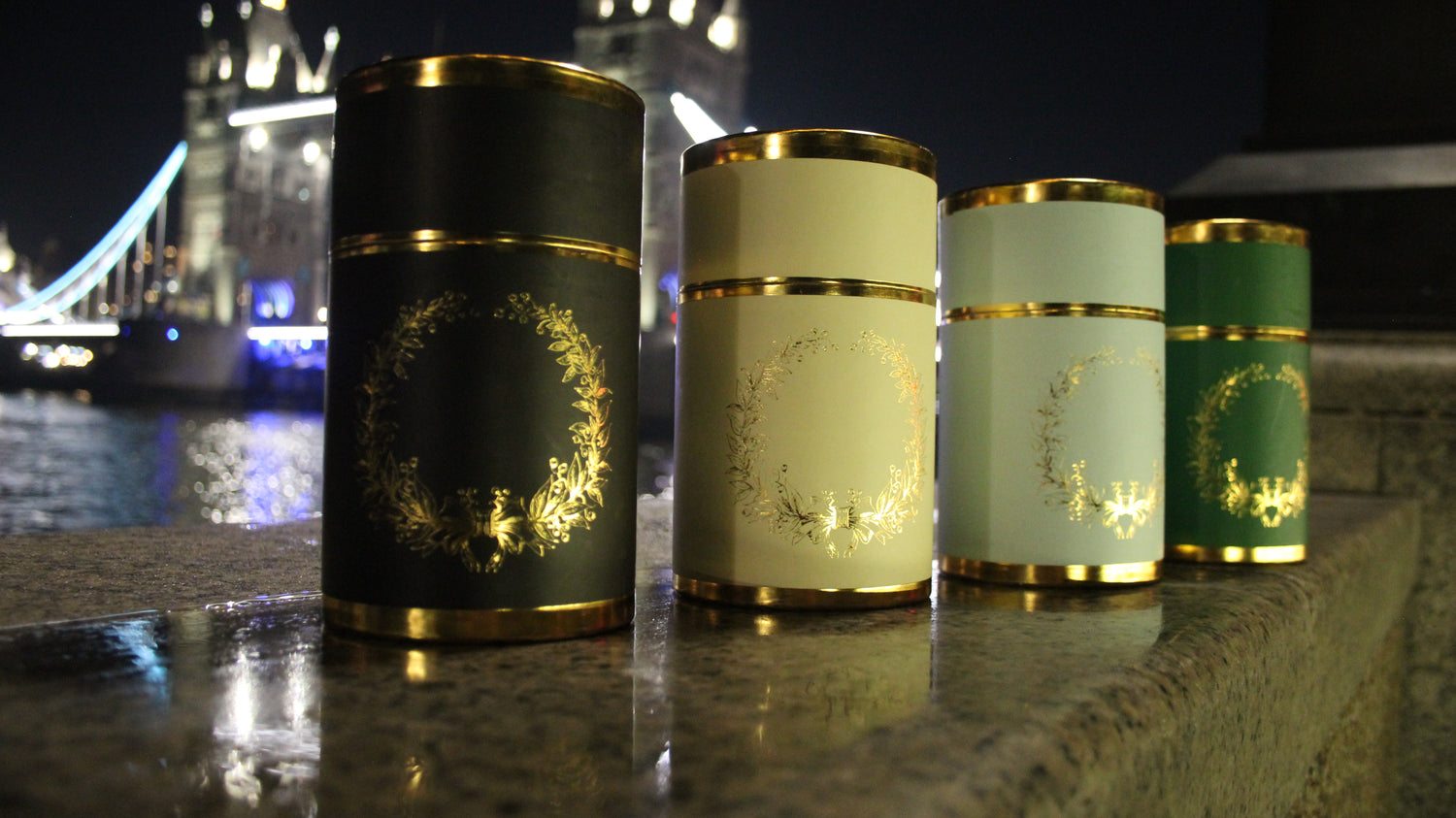 Beautiful islamic cylinder gift boxes with prayer mat and tasbih included. Perfect gift for ramadan and nikkah.